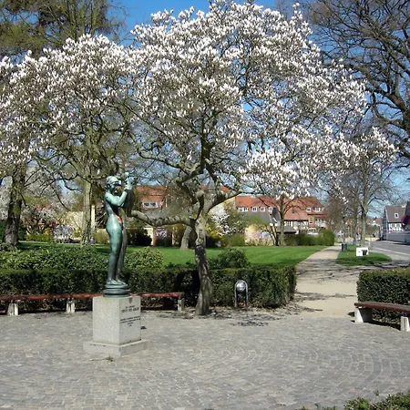 Отель Garni 2*