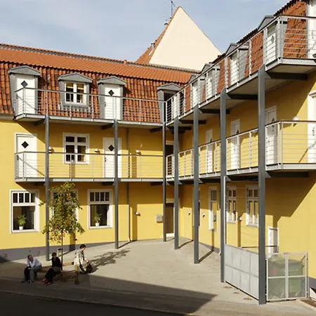 Ξενοδοχείο Garni